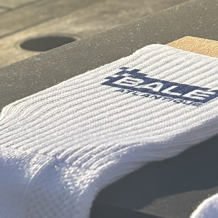 Chaussettes personnalisées entreprise, logo client Balé Atlantique bicolore